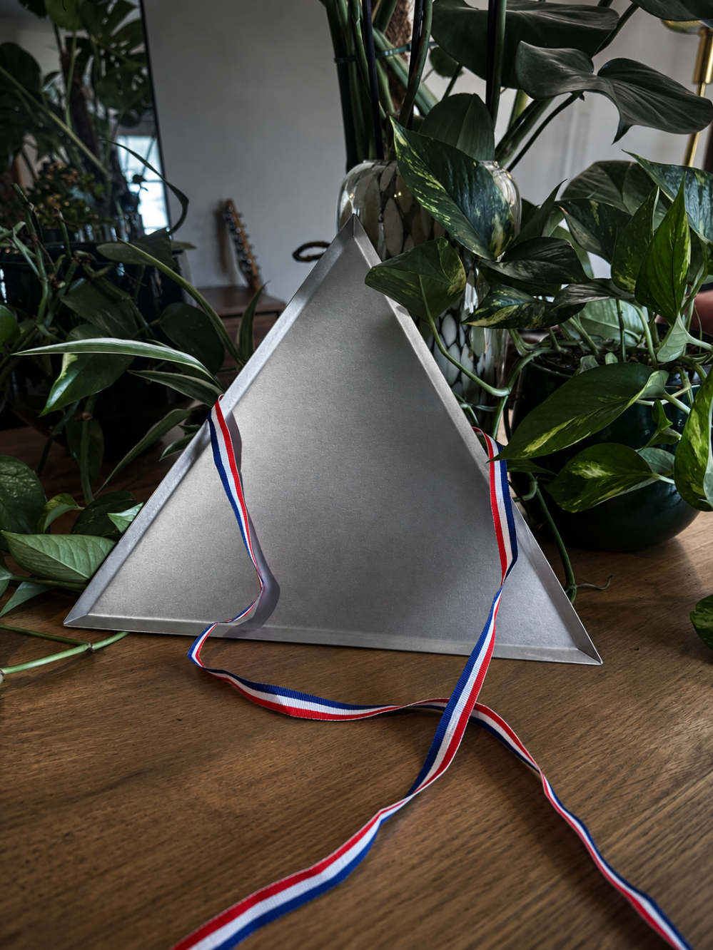 Plateau APEX Atelier WELDOR avec ruban tricolore